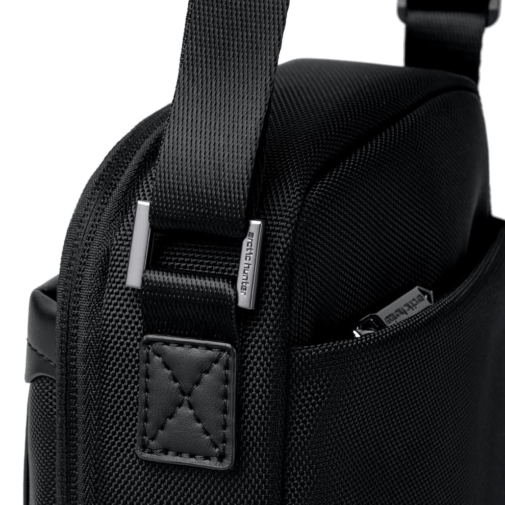 Arctic hunter shoulder bag k00688