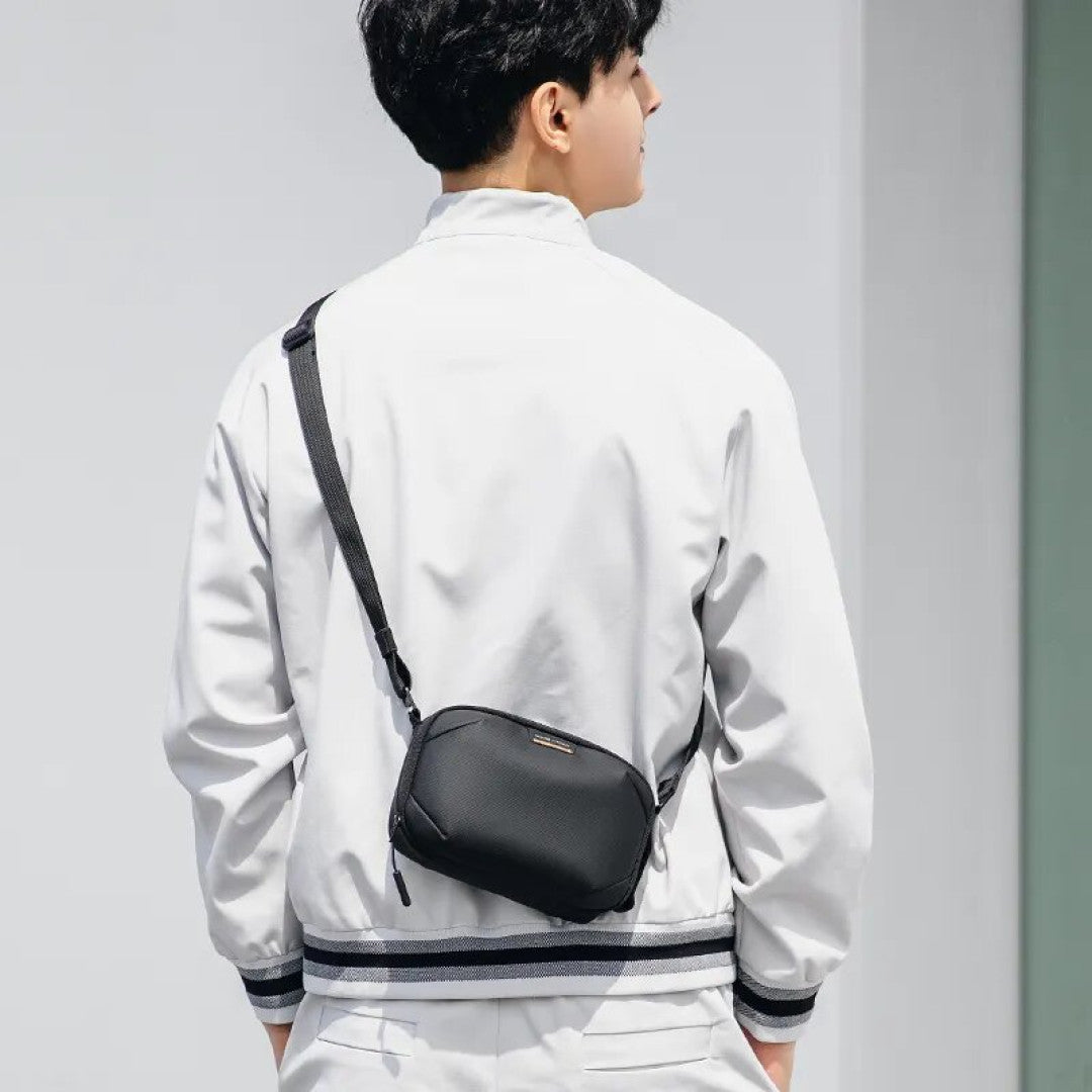 Mark ryden detachable crossbody pouch