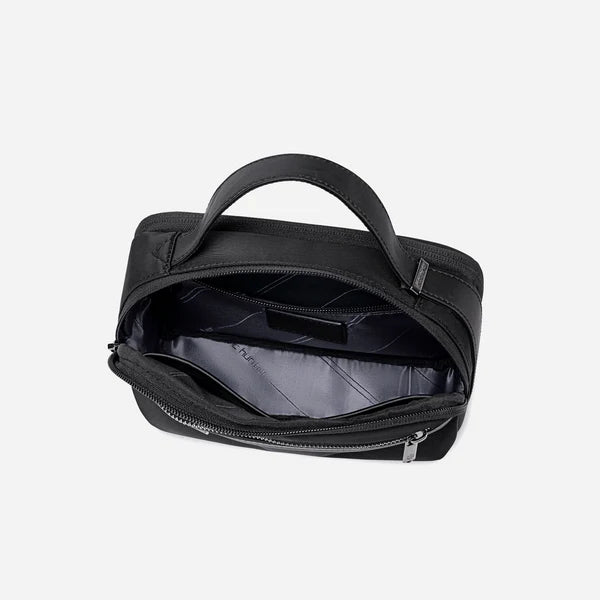 Arctic hunter hand pouch k00677